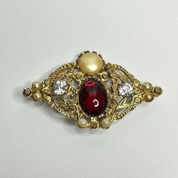 Vintage Red Gem Pearl Brooch Victorian Style Pin Gold Filigree with Crystals - Picture 3 of 7